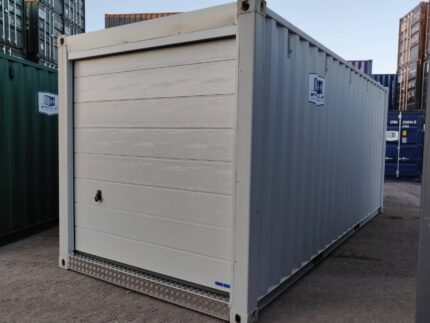 Nuevo contenedor/20′ (6 metros)/20'DD con puertas adicionales/Contenedor de almacenamiento 20DD MCKU2004798 – TALLINN (con puerta elevable) Gris claro